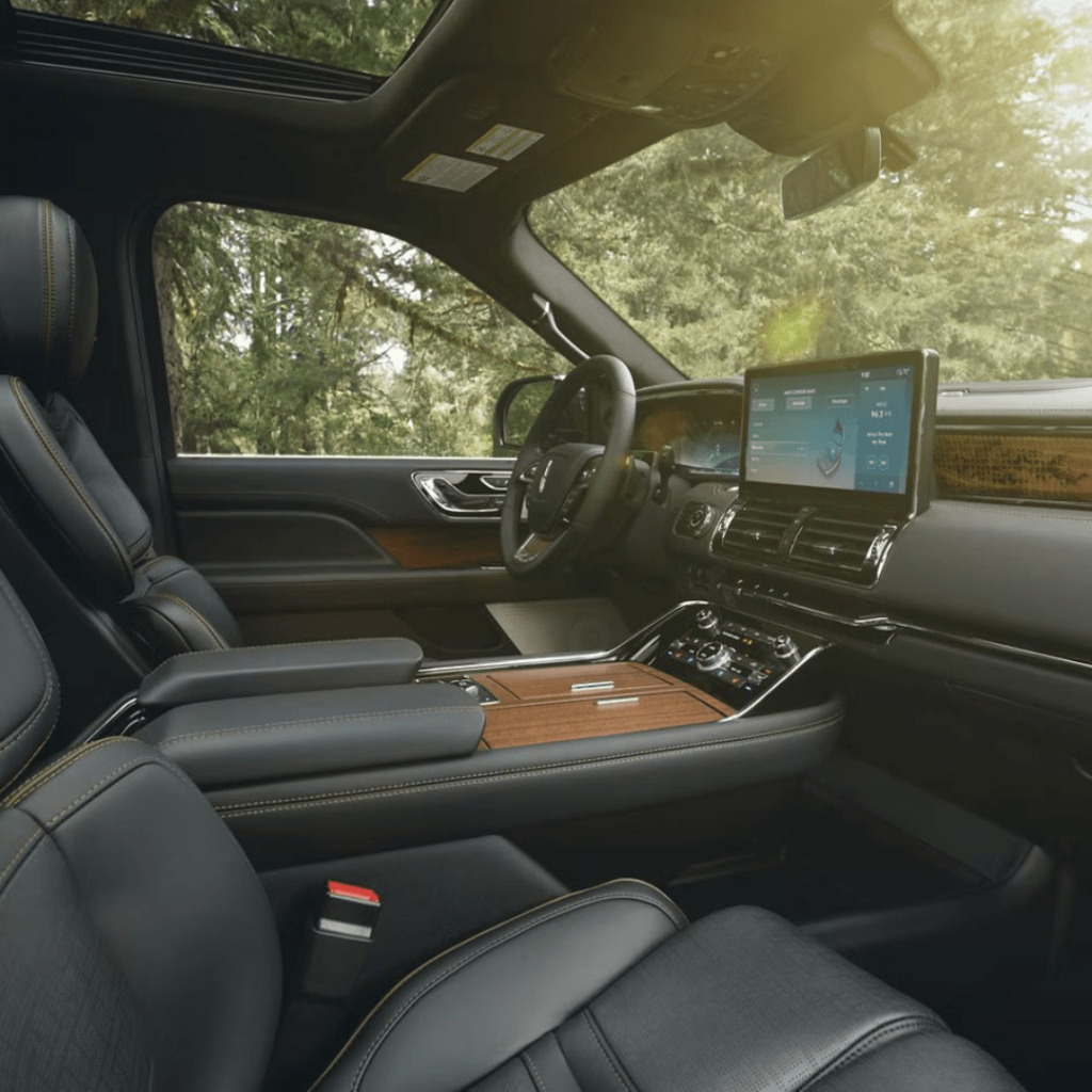 Private Bus Service for Airport Transportation Hayward, CA